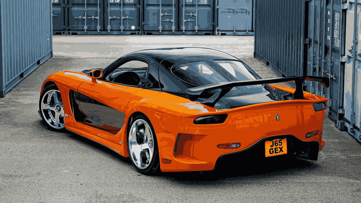 Veilside gövde kitiyle genişletilmiş Mazda RX-7, Bonhams müzayedesinde