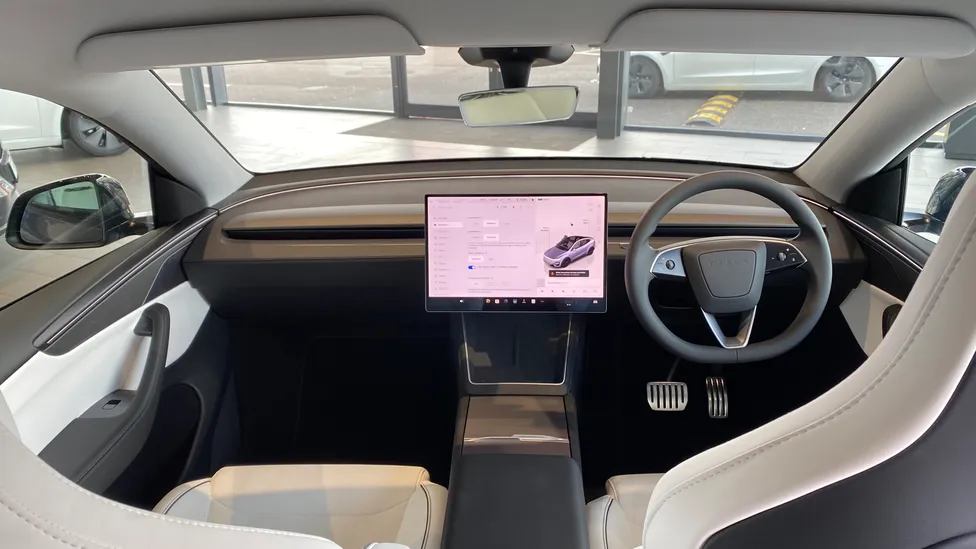 Tesla Model Y Performance iç mekân