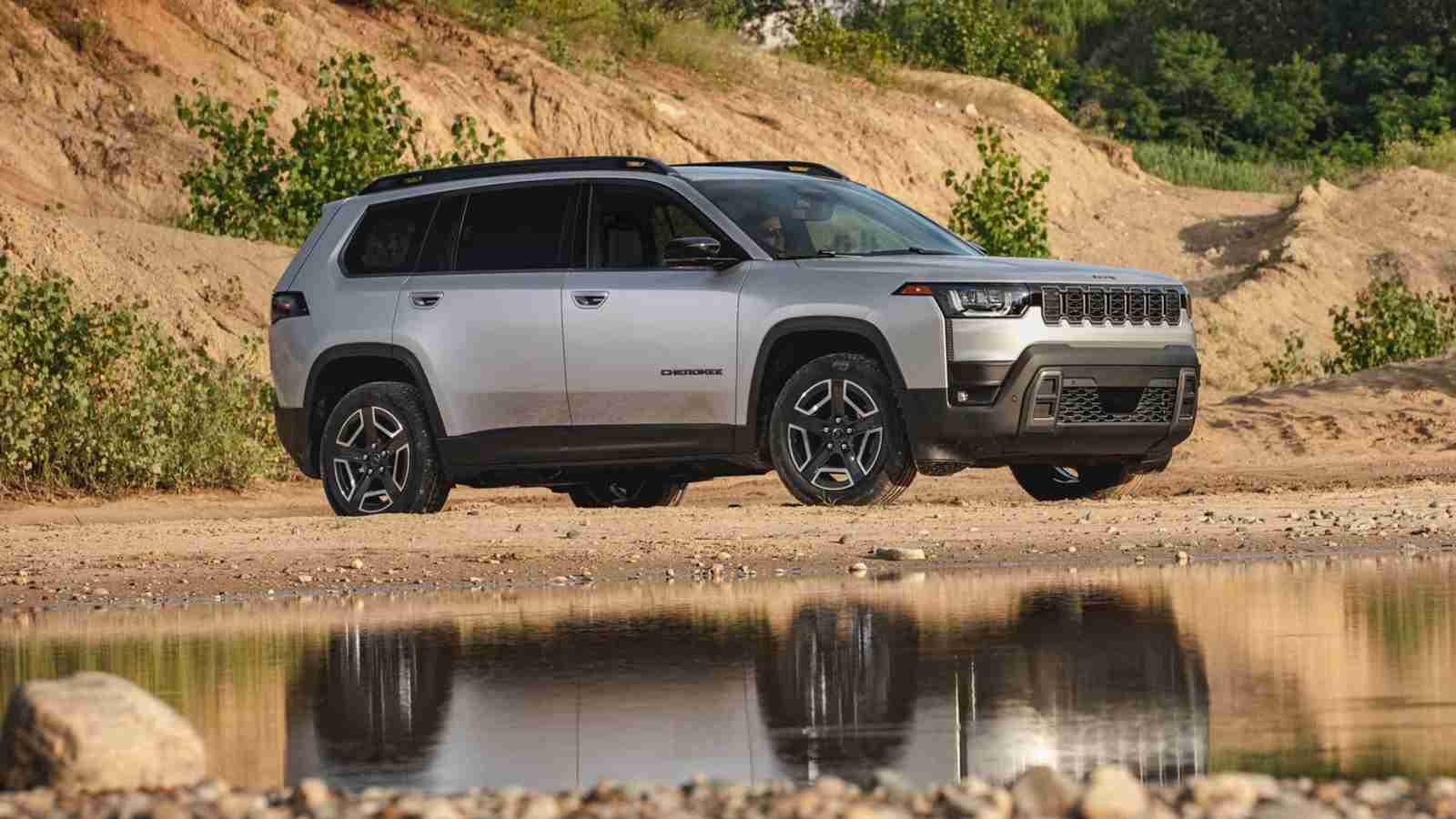 Jeep Cherokee arazi kabiliyeti: 4x4 sistemi ve yüksek yerden yükseklik