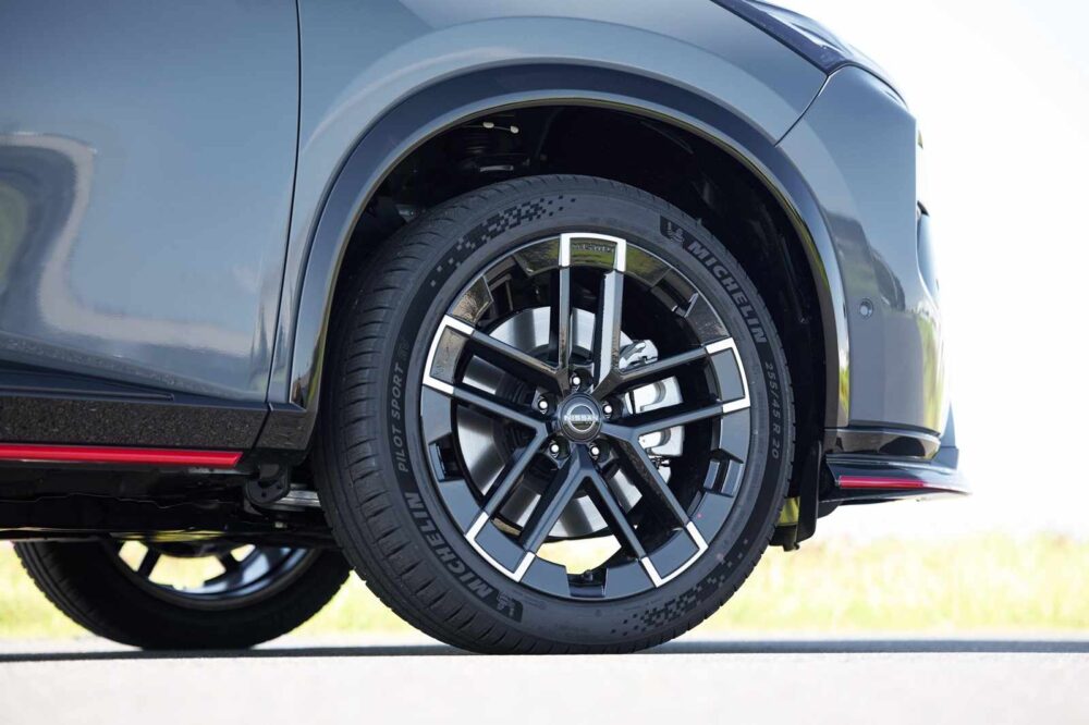 Michelin Pilot Sport EV lastikli 20 inç Enkei jantlı Nissan X-Trail Nismo