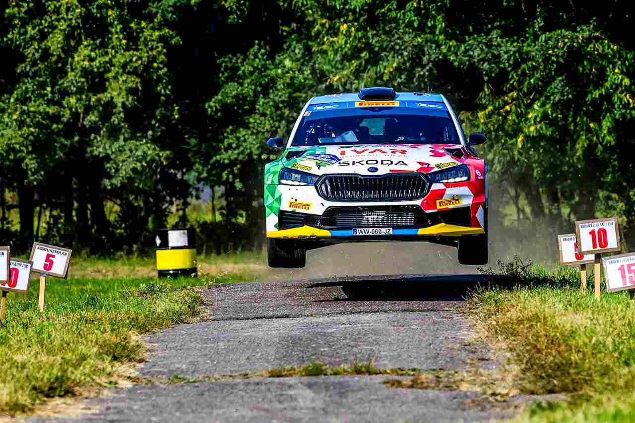 Barum Czech Rally Zlín 2024 asfalt etap aksiyonu