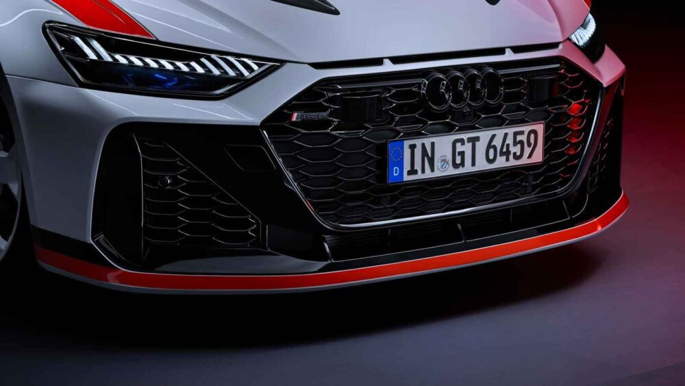 Audi RS6 Avant 2025 model ön görünüm