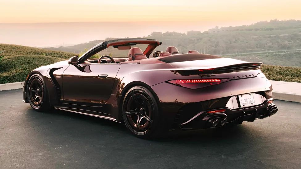 986 beygir gücündeki Brabus Rocket GTC arka yan profili