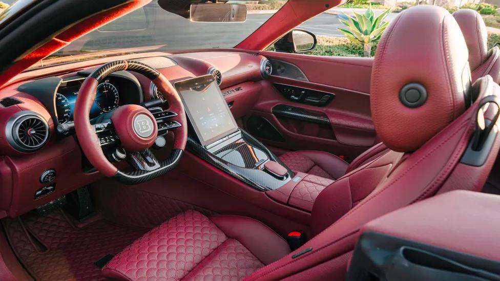Brabus Rocket GTC kırmızı deri iç mekan