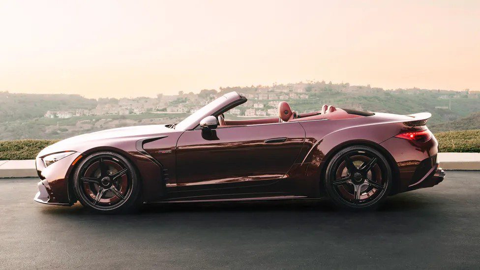 986 beygir gücündeki Brabus Rocket GTC yan profili