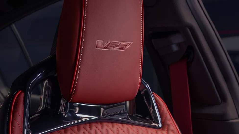 Cadillac CT5-V Blackwing el yapımı iç mekân