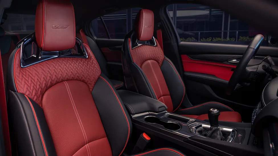 Cadillac CT5-V Blackwing el yapımı iç mekân
