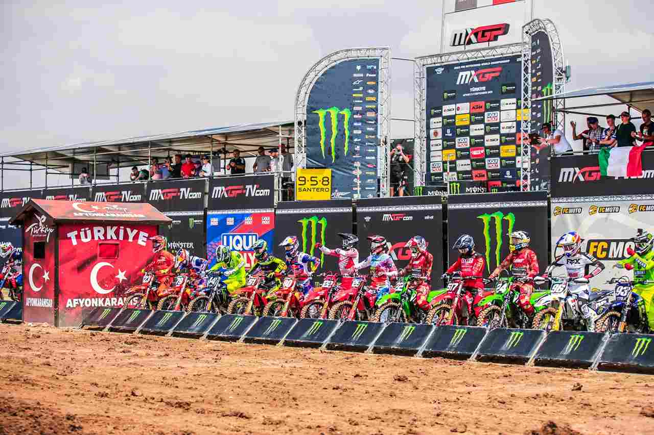 MXGP Türkiye 2025 Afyonkarahisar Motor Sporları Merkezi yarış pisti ve motokros heyecanı