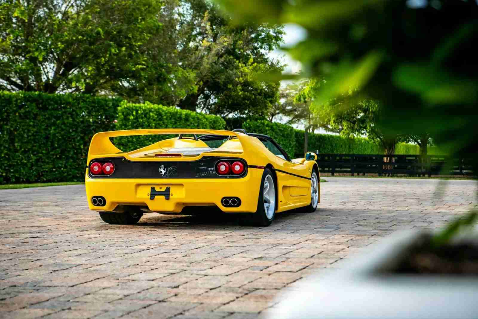 Ferrari F50 Giallo Modena müzayede satışı 9,2 milyon dolar