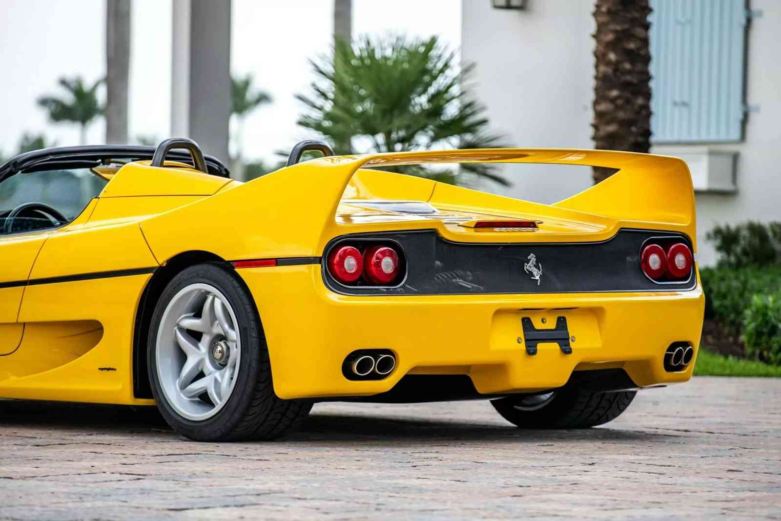 Dünyanın en pahalı Ferrari F50 modeli