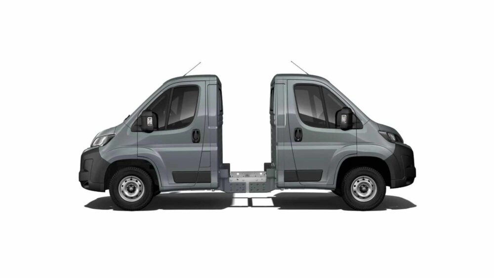 Motorhome dönüşümüne hazır Fiat Ducato Back2Back şasi