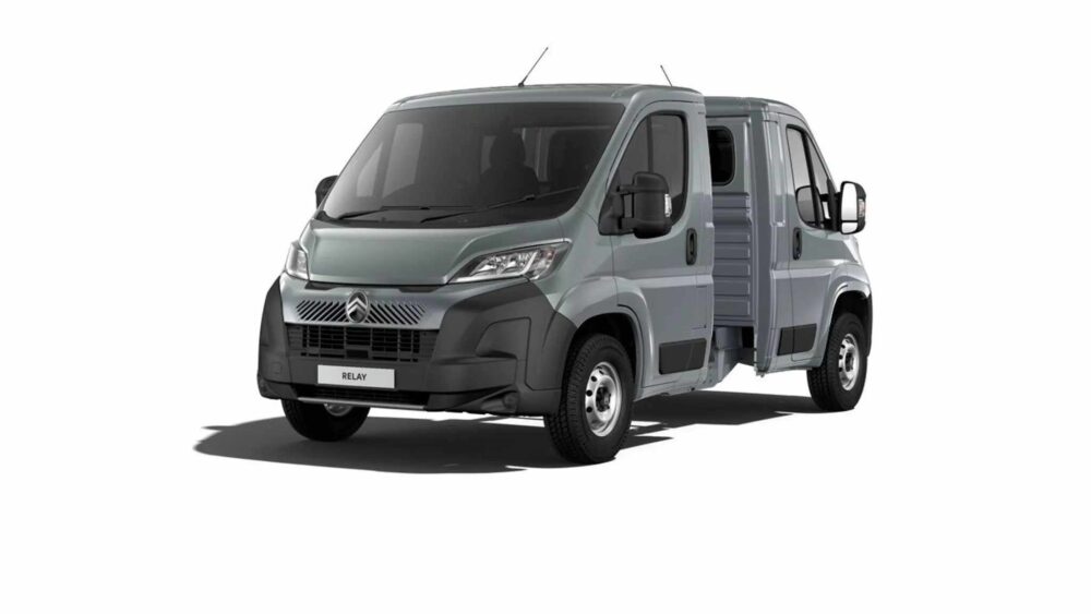 Motorhome dönüşümüne hazır Fiat Ducato Back2Back şasi