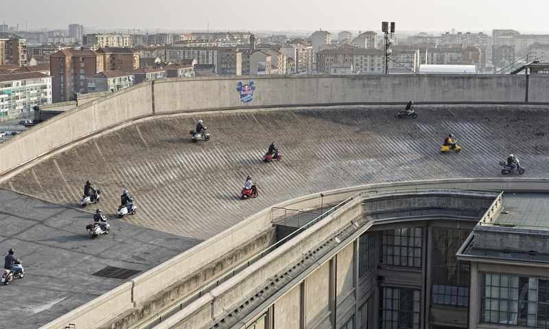 Fiat Lingotto çatı pistinde 1920’lerde test edilen araçlar