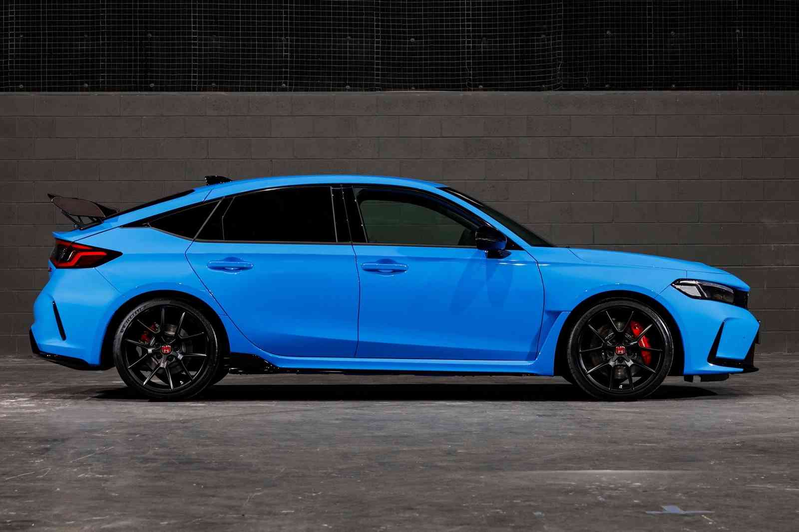 Honda Civic Type R yandan görünüm