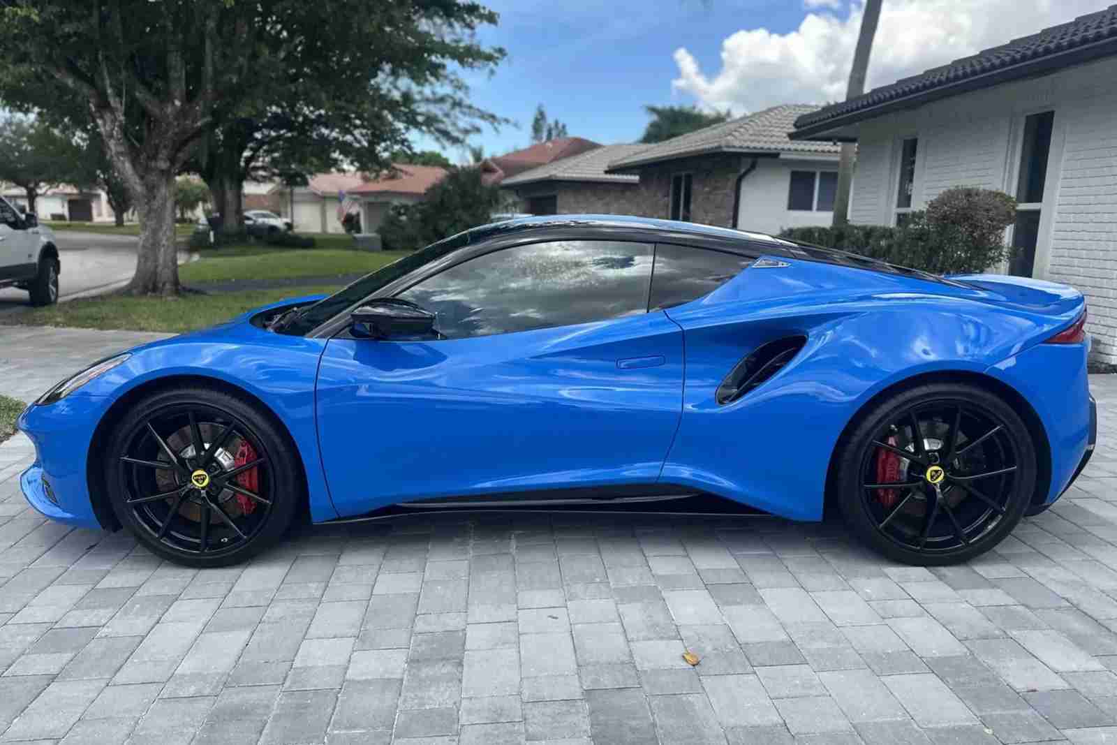 2024 model Lotus Emira açık artırma sonucu