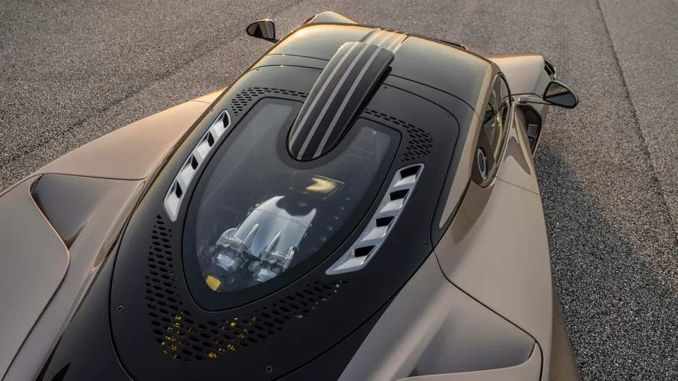 2.031 HP gücündeki Hennessey Venom F5 LF