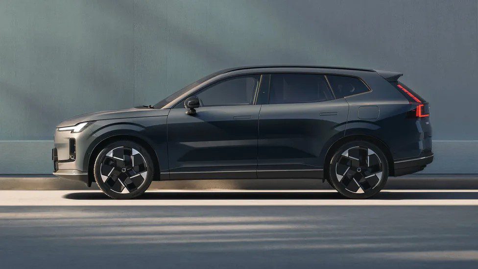2026 Volvo XC70 elektrikli menzil