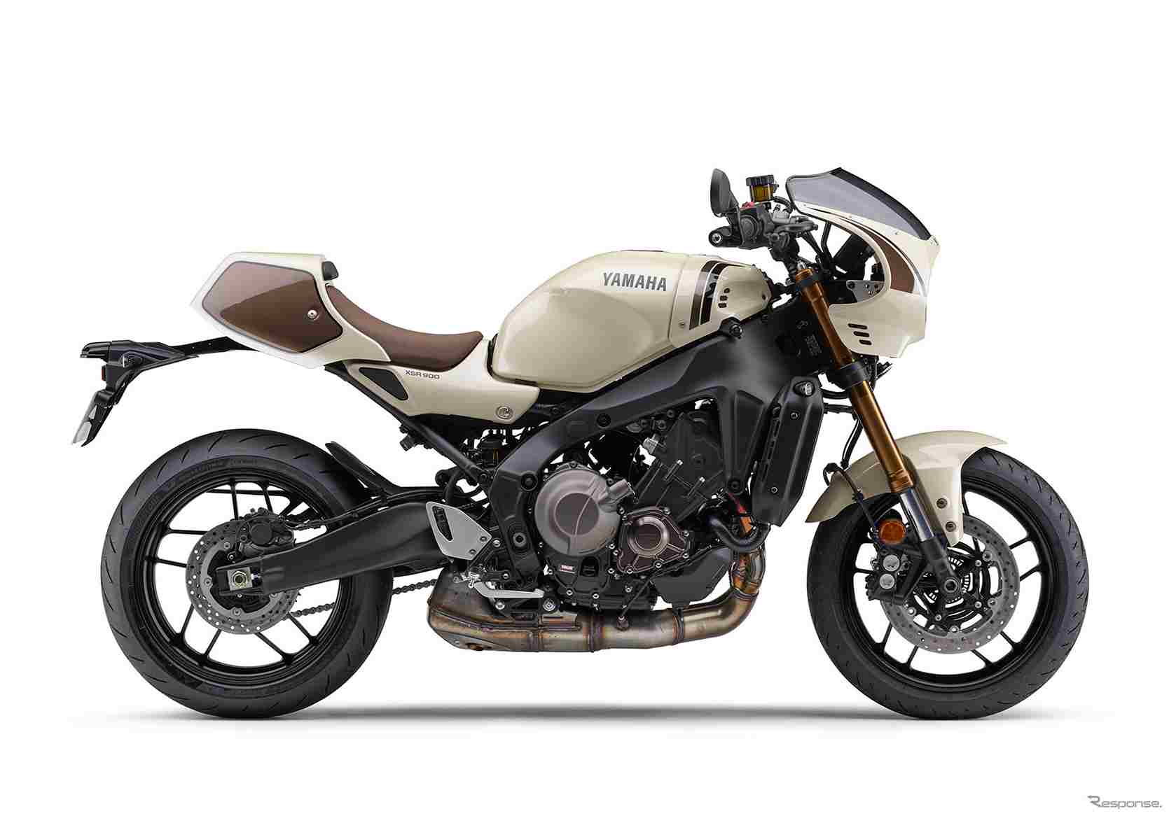 Yamaha XSR900 yandan görünüm