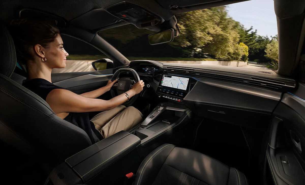 2026 Peugeot E-308 iç mekân i-Cockpit