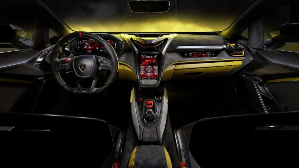 Lamborghini Fenomeno araç içi görünüm