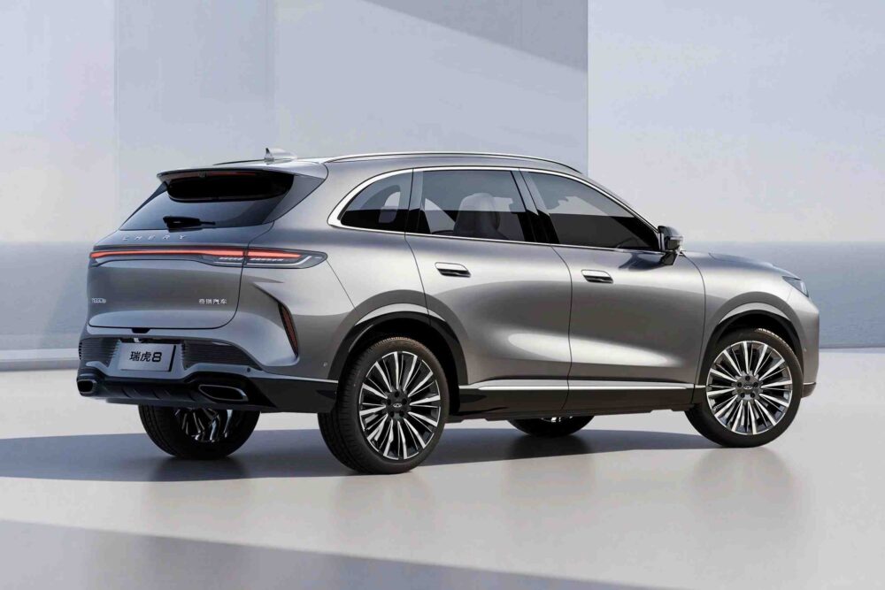 Hibrit motor seçeneğiyle 2026 Chery Tiggo 8