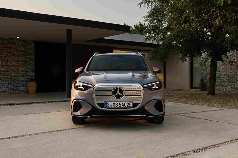 2027 Mercedes-Benz GLC EV aydınlatmalı panjur