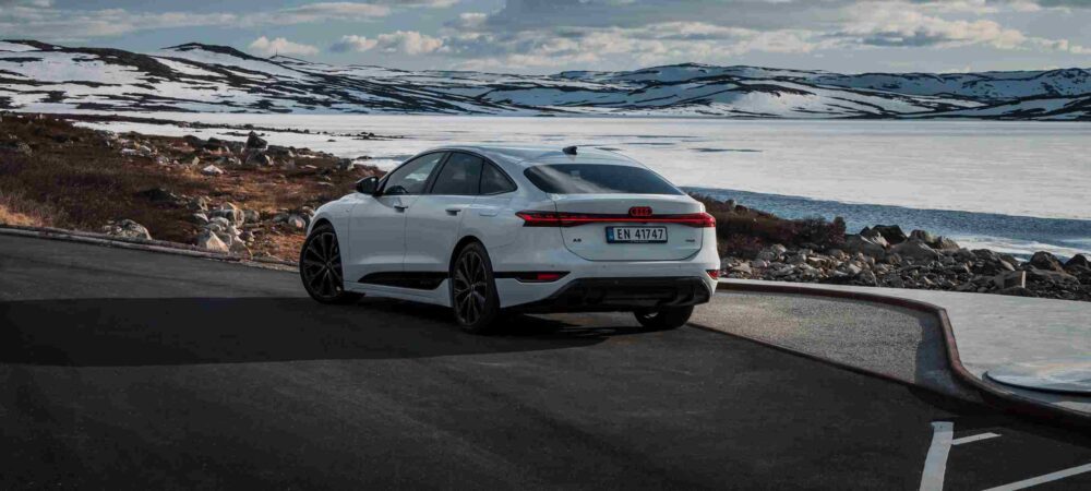 Audi A6 Sportback e-tron arka tasarım ve dijital OLED farlar