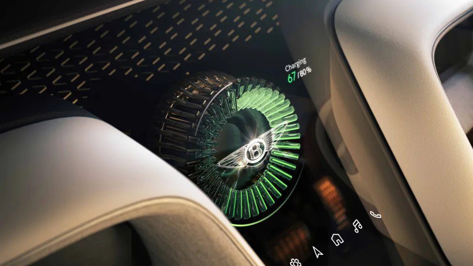 Bentley EXP 15 iç mekân 3 koltuklu düzen