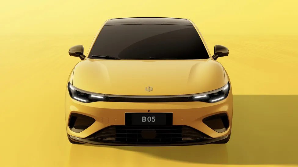 Leapmotor B05 elektrikli hatchback sarı gövde tasarımı