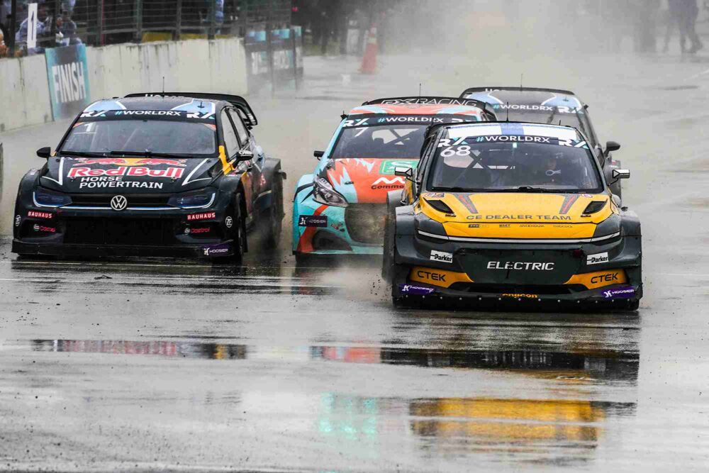 Rallikros İstanbul Park pistinde kapı kapıya mücadele