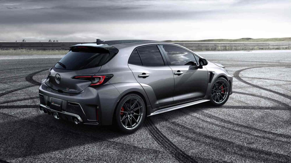 GR Corolla arka görünüm