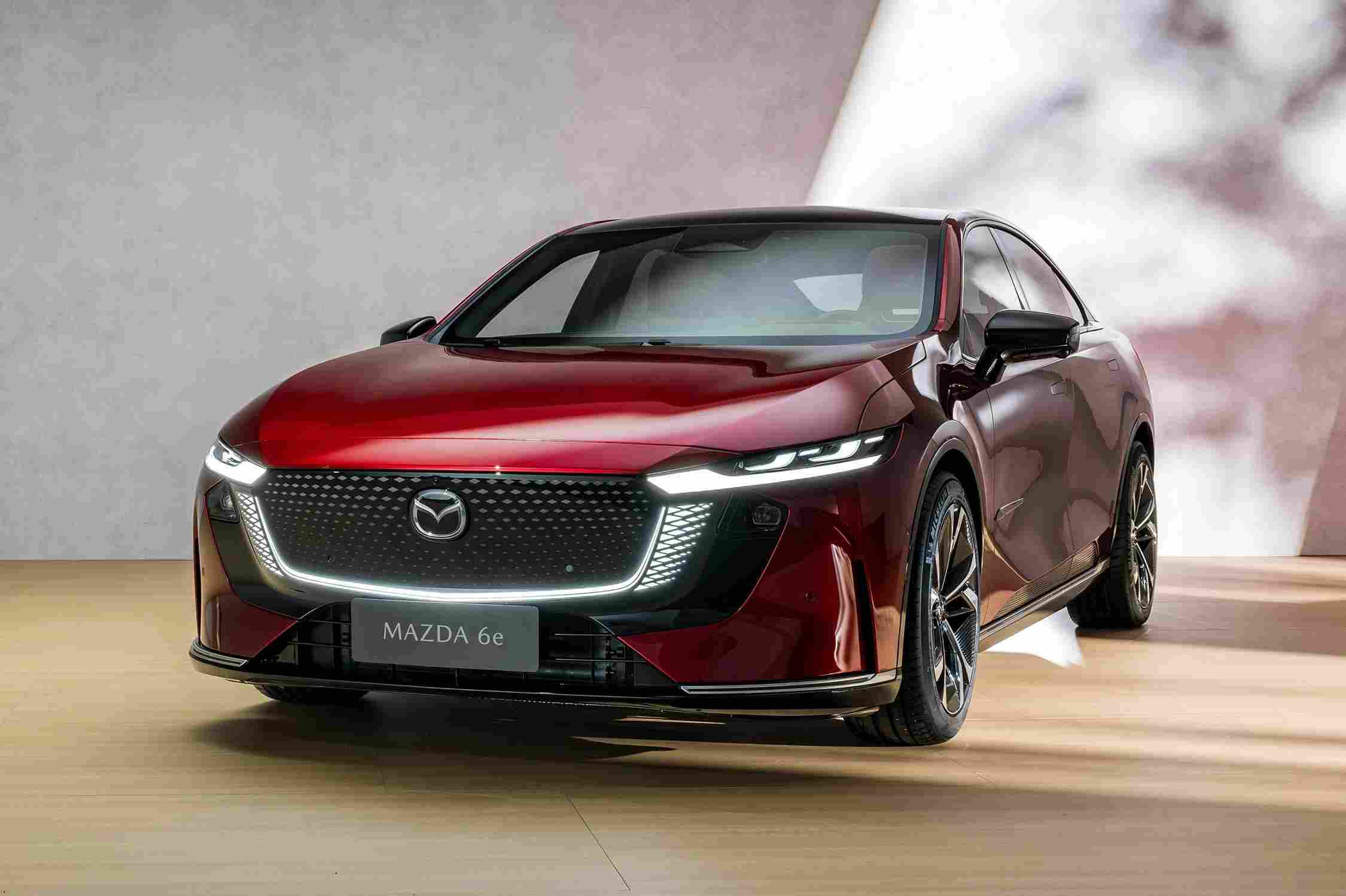 Mazda 6e Tesla Model 3 rakibi elektrikli sedan