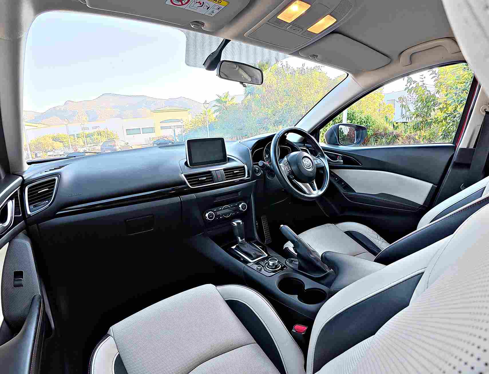 Mazda 3 iç mekan