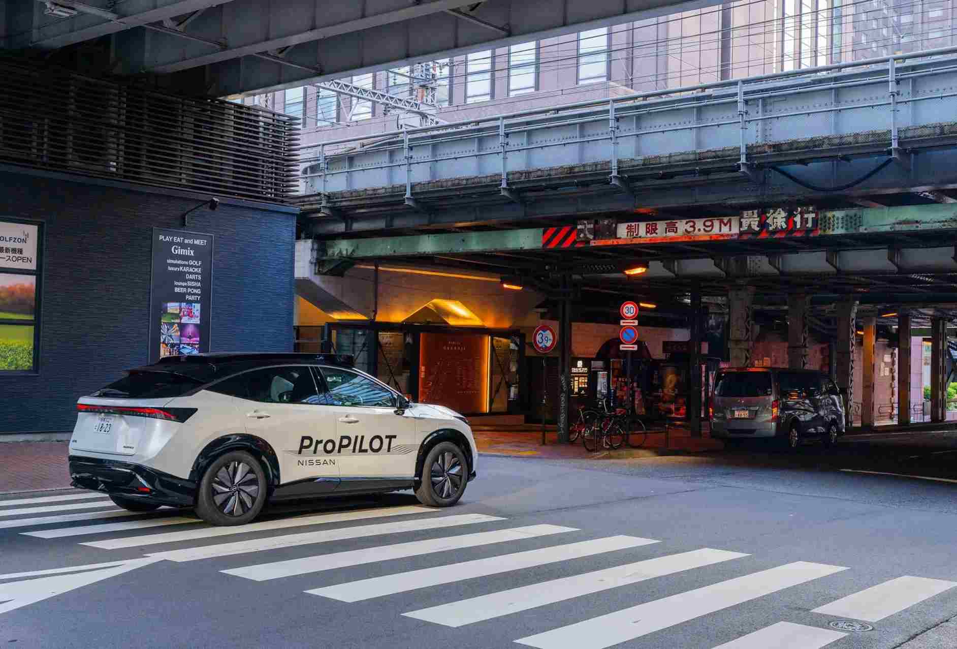 Nissan ProPILOT, Tesla’yı Şehir İçi Sürüşte Zorluyor