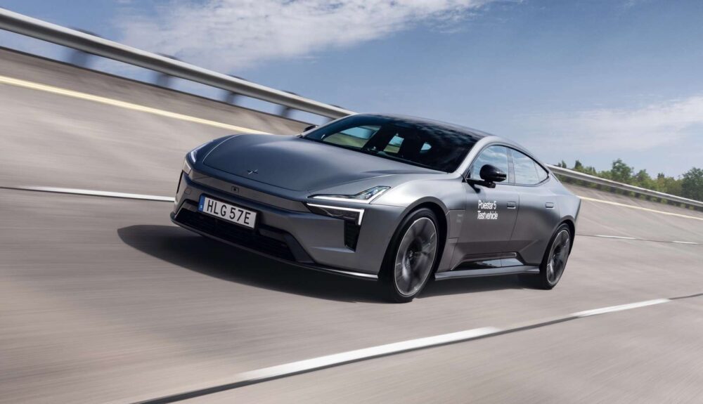 Polestar 5 dijital dikiz aynası ve panoramik cam tavan