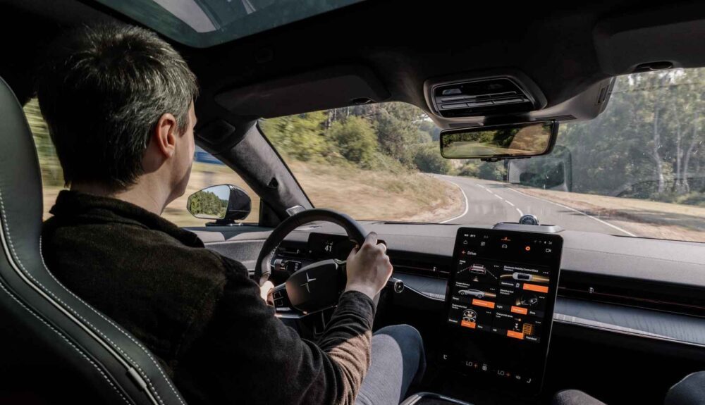 Polestar 5 iç mekân, 14.5 inç multimedya ekran