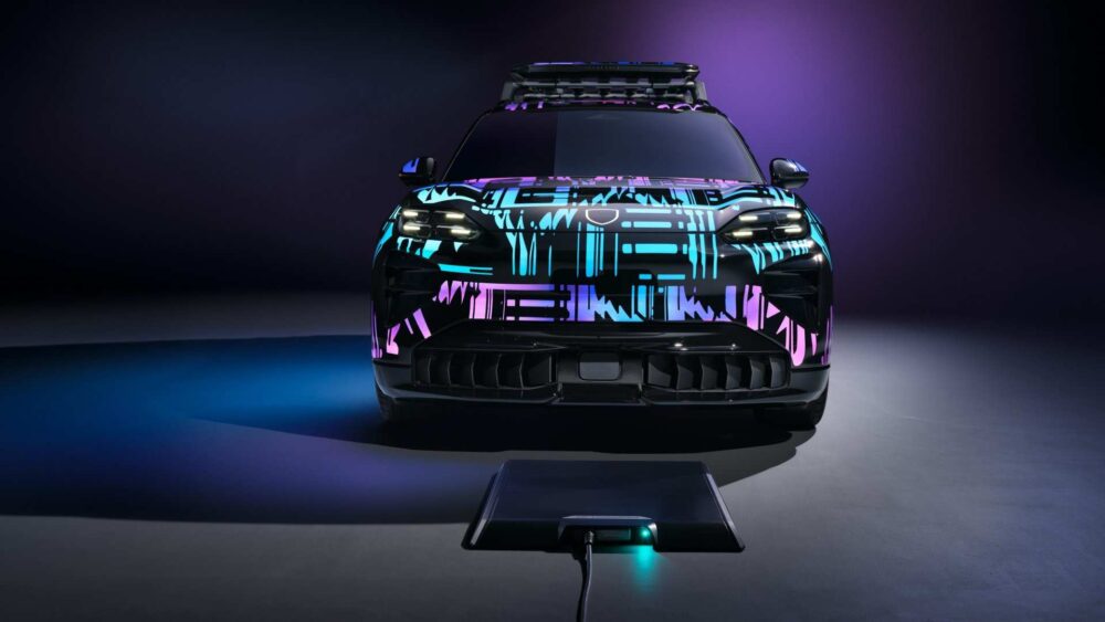 Porsche Wireless Charging sensörlü güvenlik sistemi