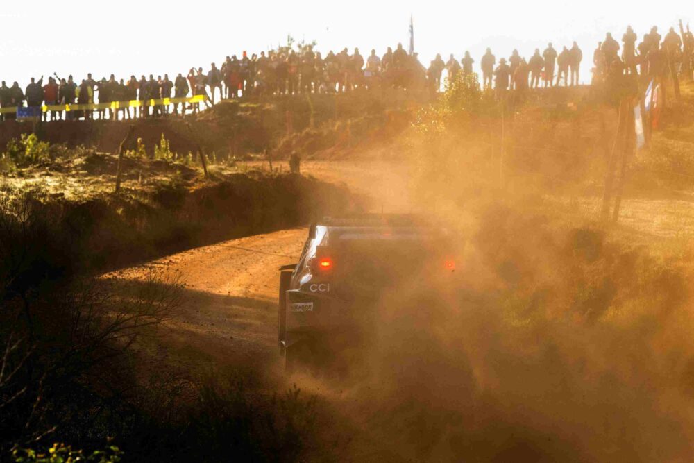 Oliver Solberg WRC2 kategorisinde liderliği alıyor