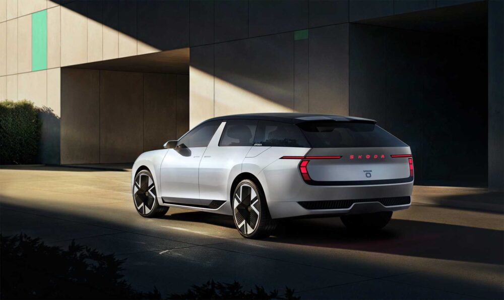 Elektrikli station wagon Škoda Vision O arka tasarım