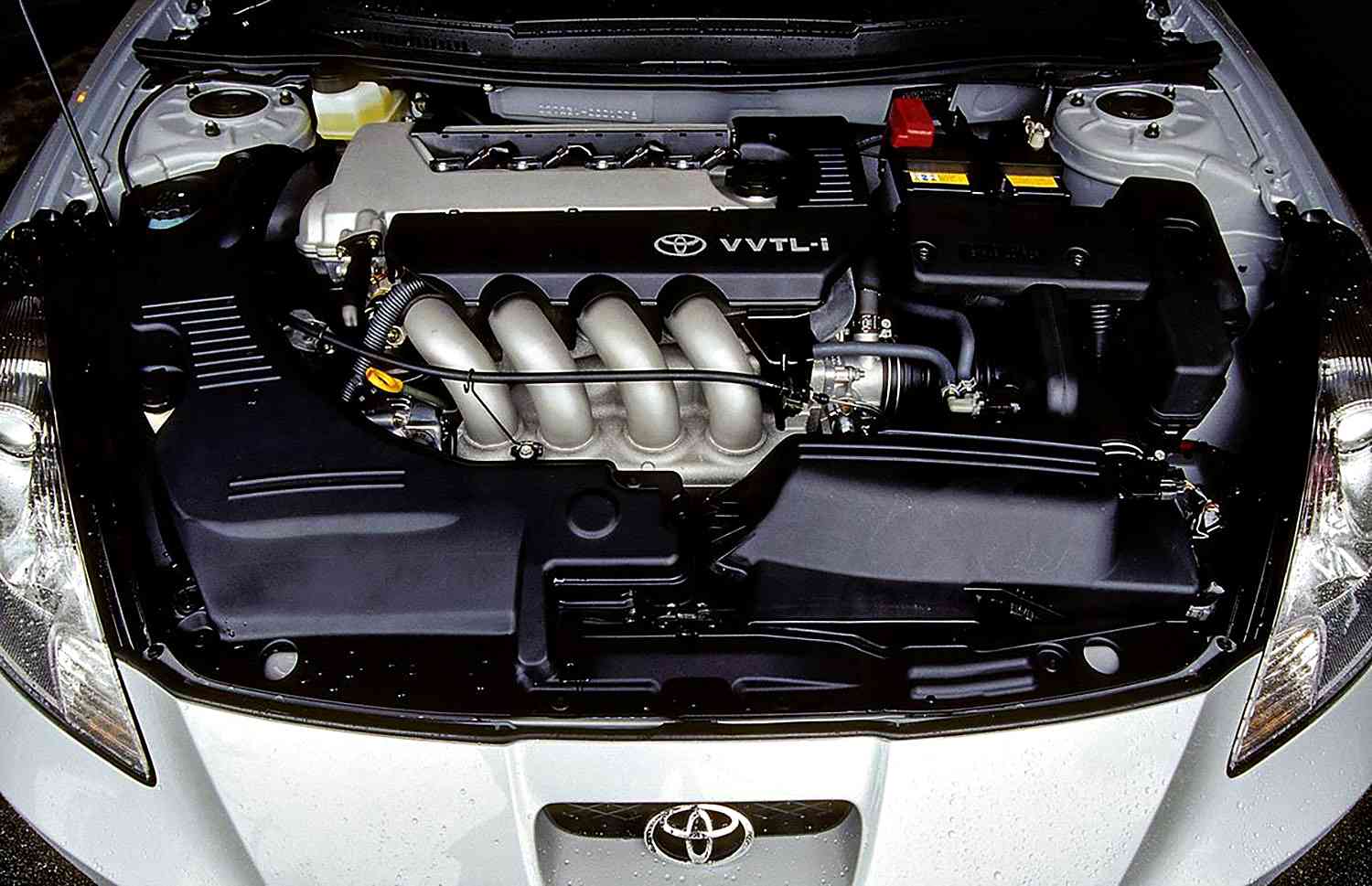 T23 Celica VVTL-i motor görseli