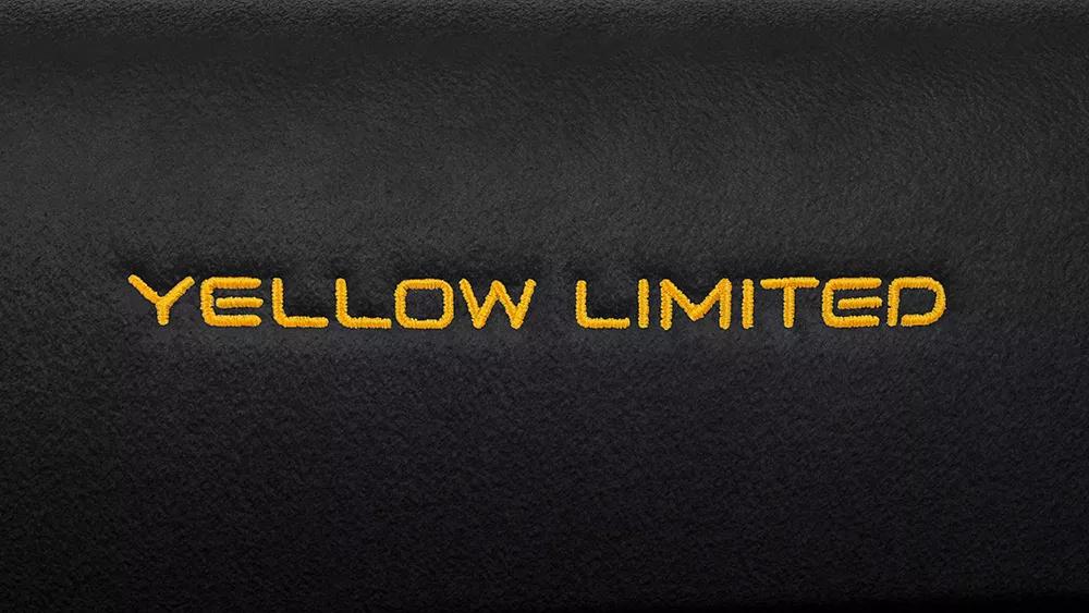 Toyota GR86 Yellow Limited iç mekân sarı dikişli deri koltuklar ve direksiyon detayları