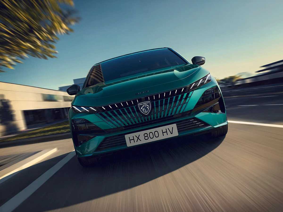 Peugeot E-308 elektrikli şehir otomobili