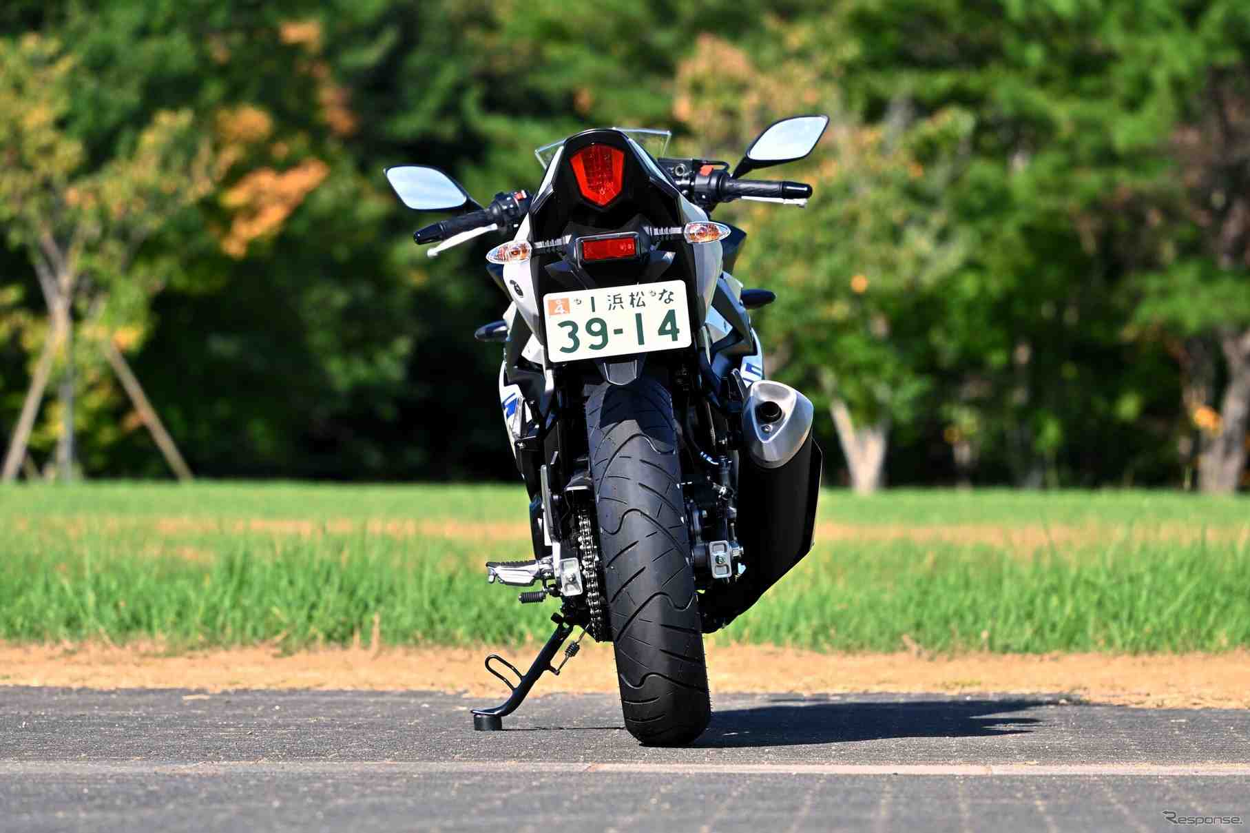 Suzuki GSX250R arka far ve aerodinamik gövde tasarımı