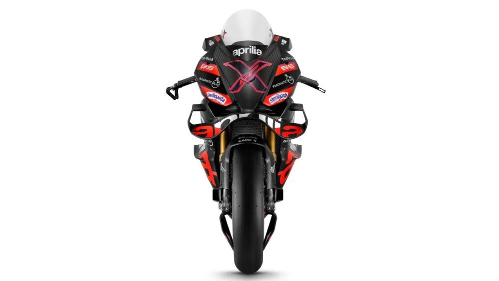 Aprilia RSV4 X-GP sınırlı üretim karbon fiber gövde