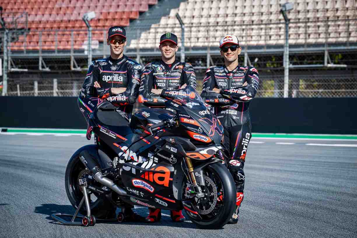 238 HP gücündeki Aprilia RSV4 X-GP pist canavarı