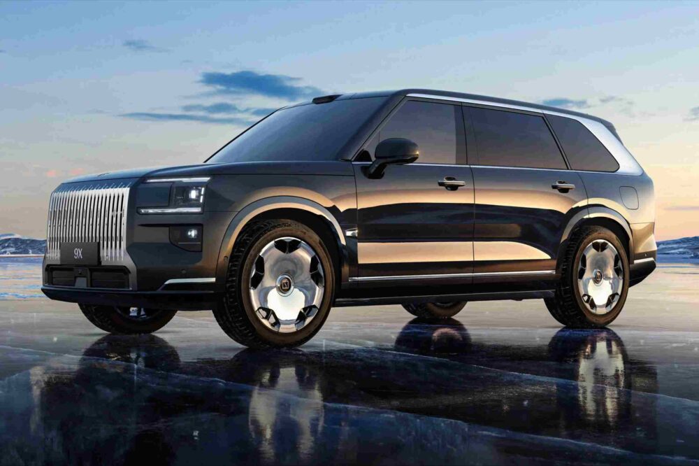 2026 Zeekr 9X hibrit SUV ön tasarım