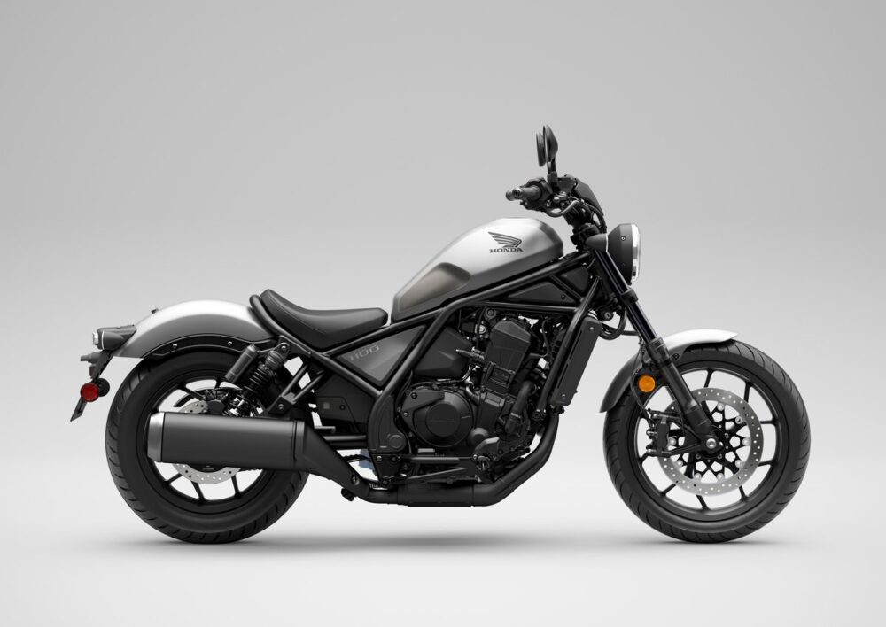 Honda Rebel 1100, touring odaklı donanımları ve güçlü motoruyla uzun yollara hazır