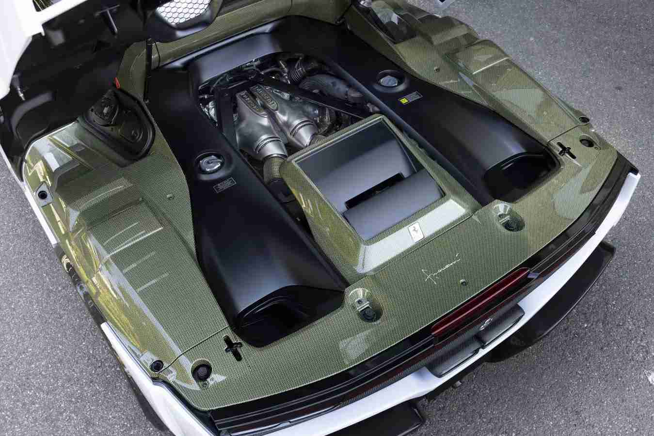 296 GTB temelli Ferrari SC40’un V6 hibrit motoru