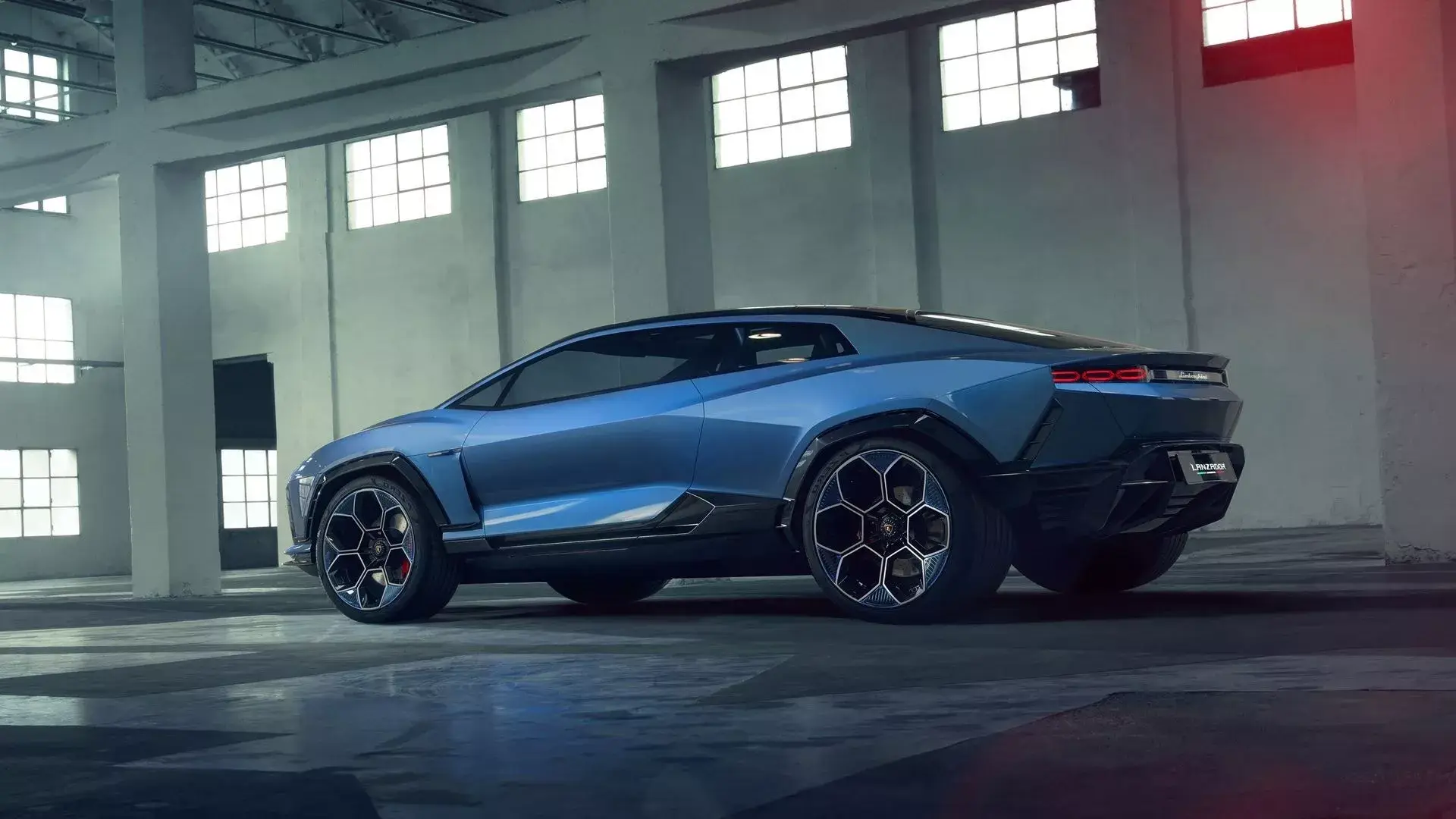 Lamborghini Lanzador konsepti – geleceğin elektrikli GT modeli