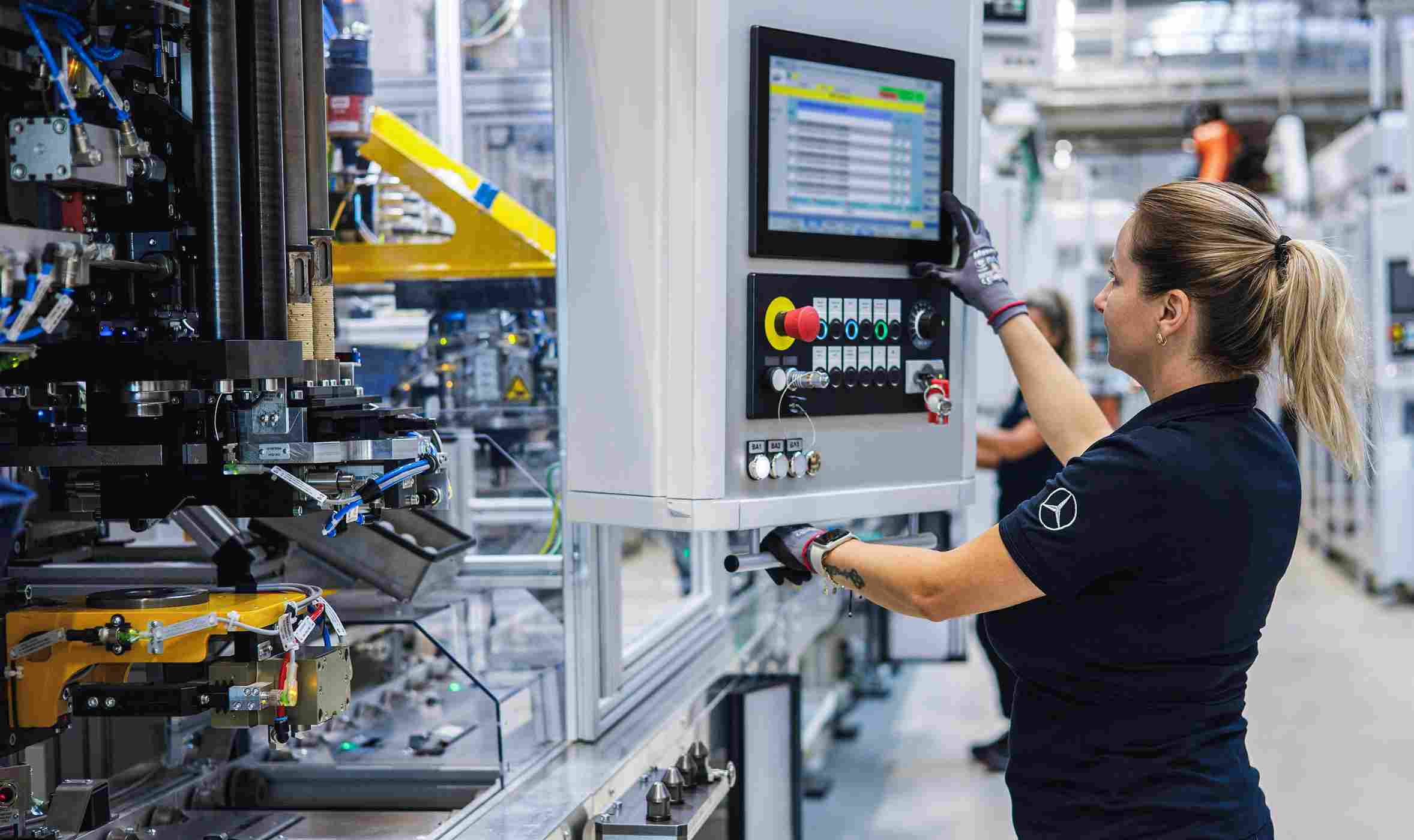 Mercedes-Benz GLC elektrikli aktarma organı üretimi Sebeş Star Assembly tesisinde başladı